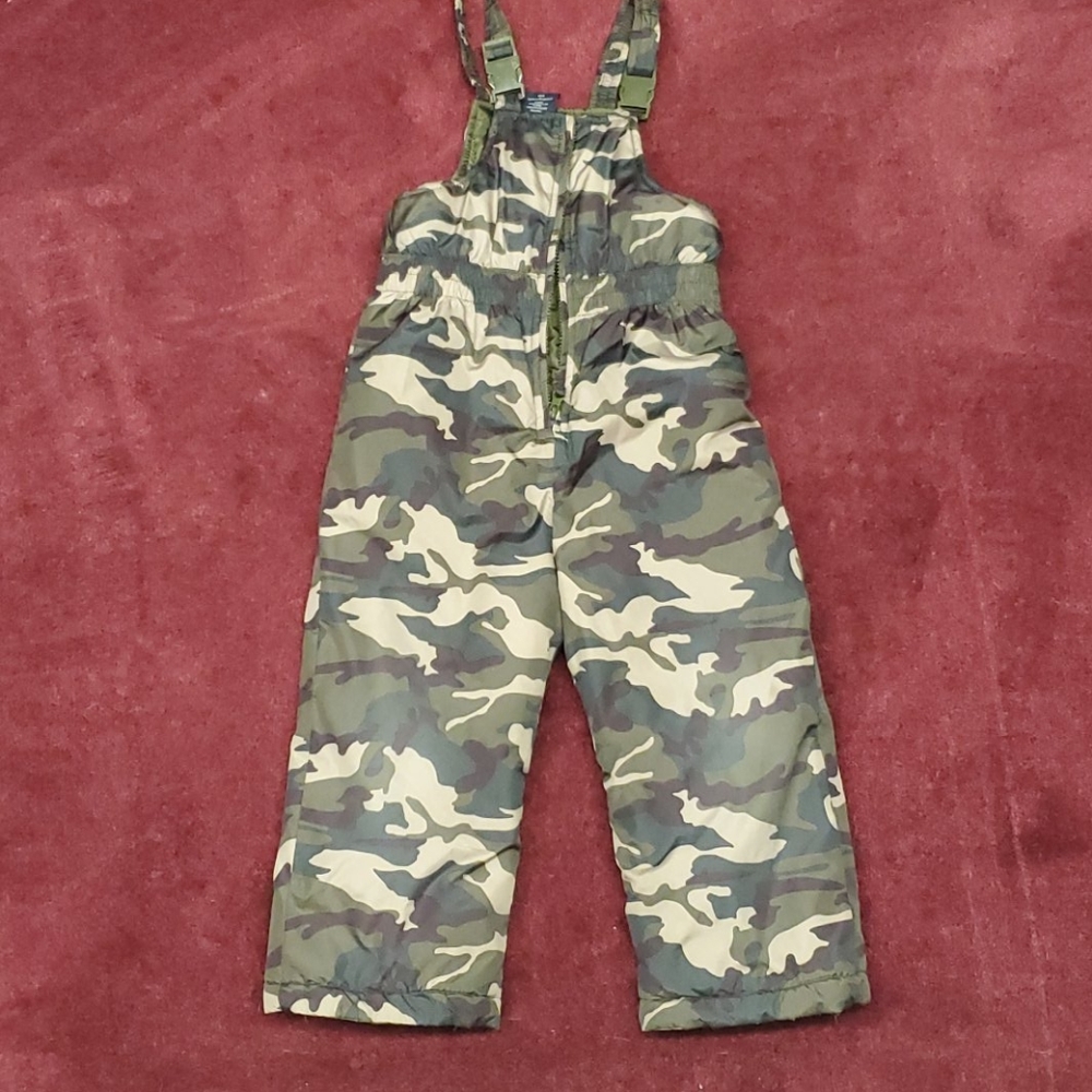 Boys 5T came snowpants